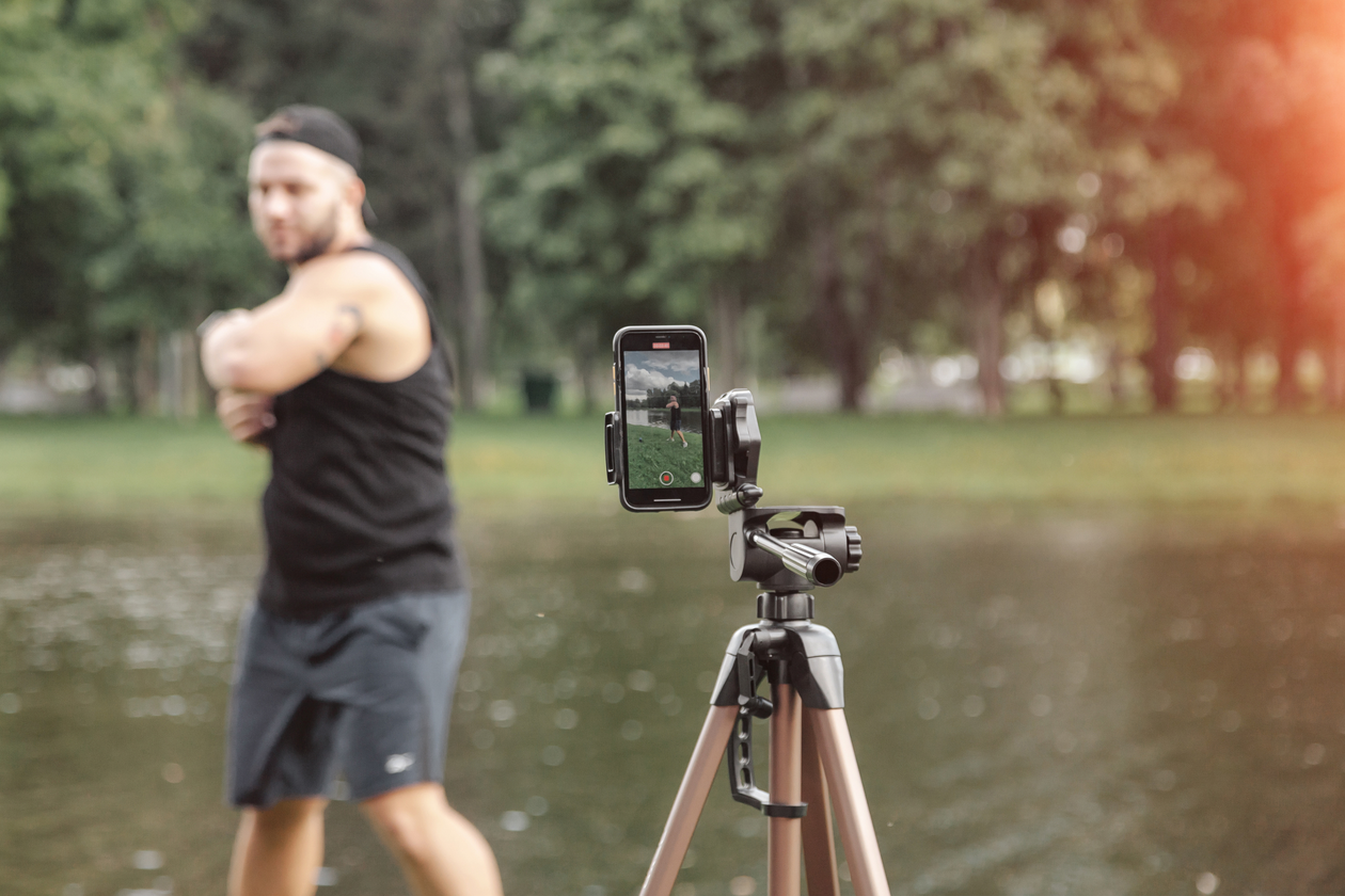 sportsman-blogger-does-sports-outdoors-in-park